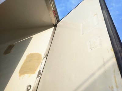 冷藏車的價(jià)格有區(qū)別，原來(lái)是在材料上動(dòng)了手腳